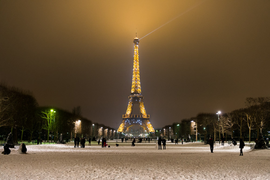 Tour Eiffel de nuit et droit à l'image : attention à la violation