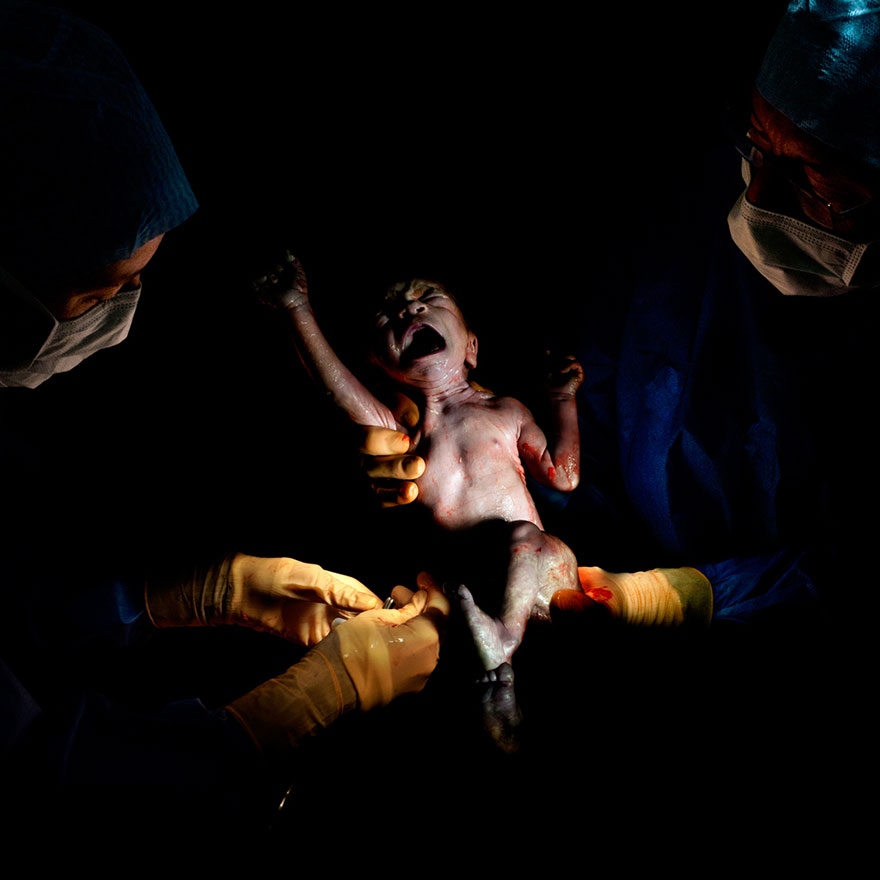 © Christian Berthelot - Steven, 15 secondes après sa naissance