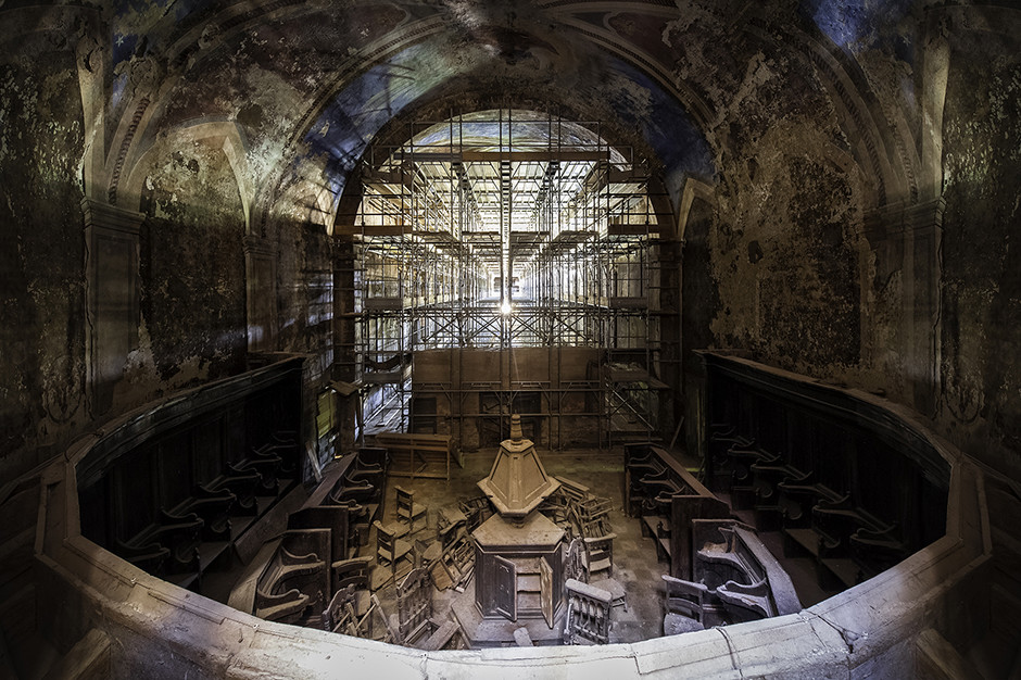 Château et chapelle abandonnée, Italie 2015 - © Francis Meslet