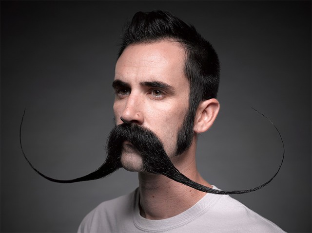 Greg Anderson barbes et moustaches