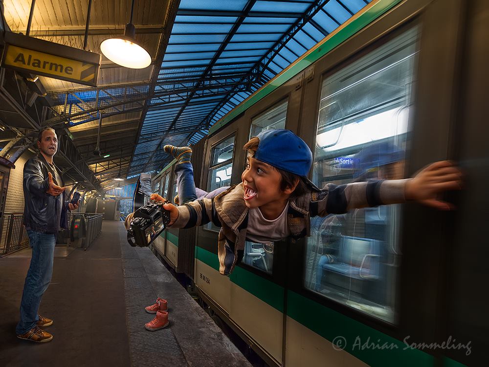 "Paris Metro" par Adrian Sommeling, son fils Nic sert de modèle, image prise pendant le séjour de Nic et Adrian à Paris pour le workshop parisien !