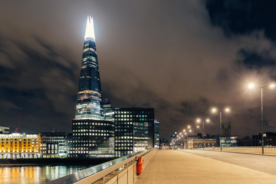 Desert in London / London Bridge - © Genaro Bardy