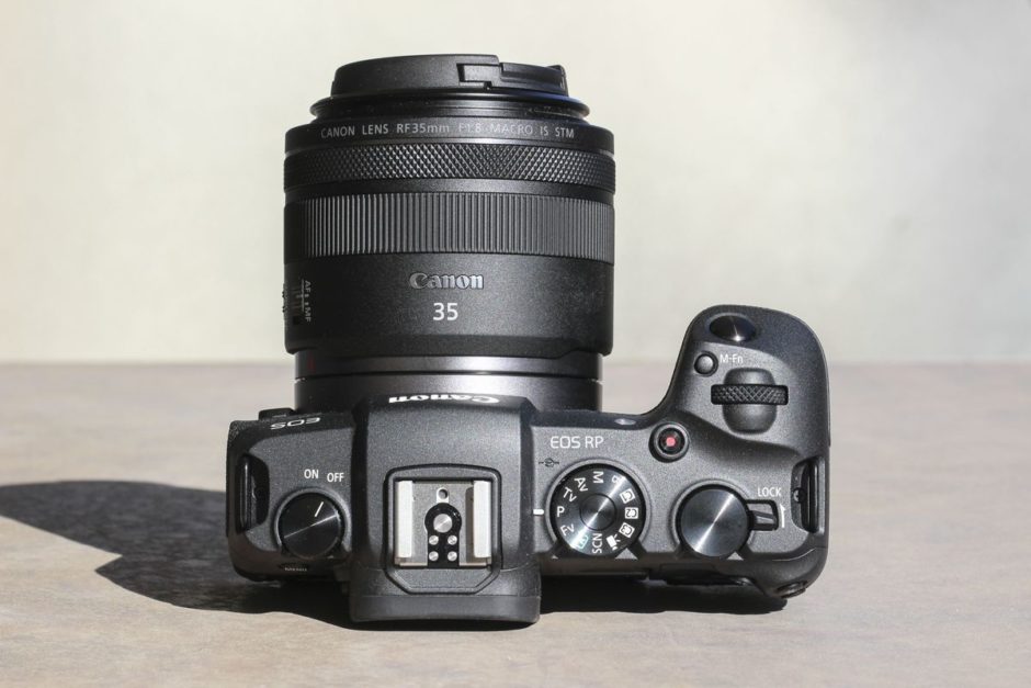 Canon EOS RP face supérieure