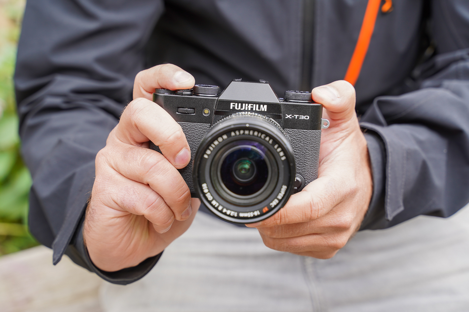 Soldes photo : l'hybride rétro Fujifilm X-T30 à 699 € au lieu de 899 €