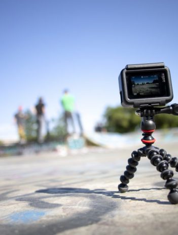 Joby Gorillapod Starter Kit Hero Scene HD