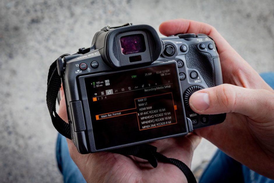 Canon EOS R5 C : un appareil photo plein format 8K tout-terrain pour  vidéastes perfectionnistes