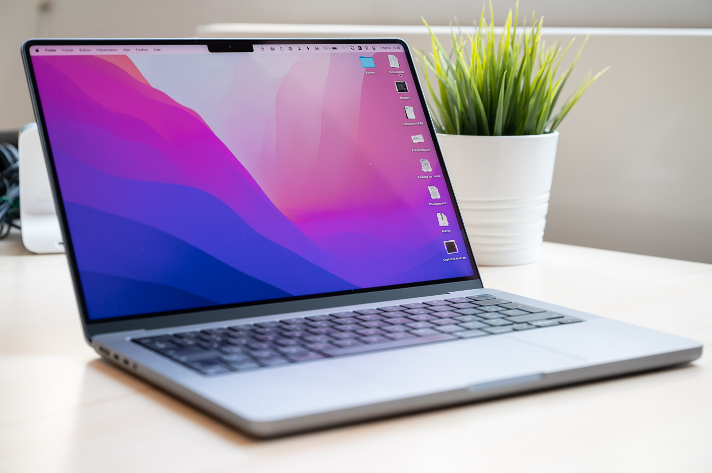 Test de l'Apple MacBook Pro 14 2021 : les performances du M1 Max sont  limitées - Notebookcheck.fr
