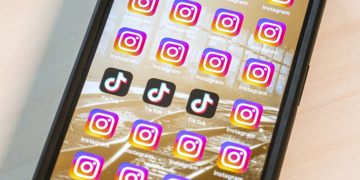 Instagram TikTok