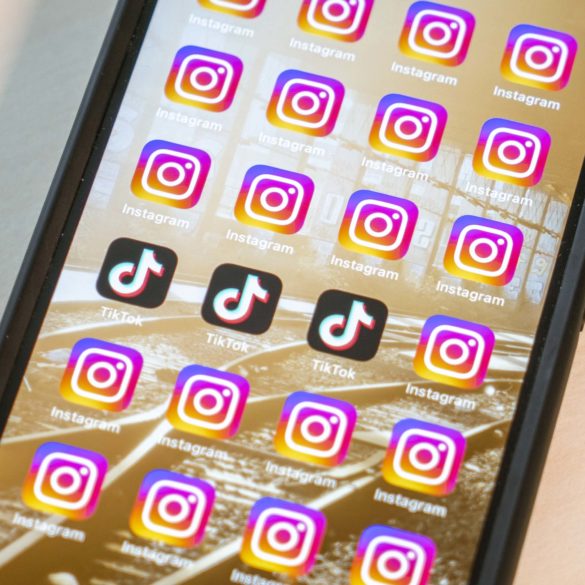 Instagram TikTok