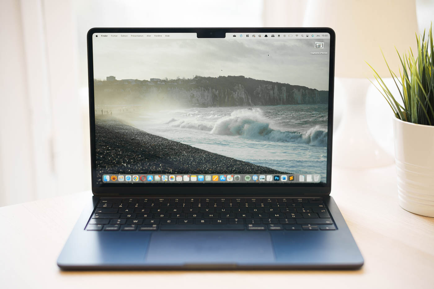 Apple MacBook Air 2022 13 Apple M2 8-Core CPU, 8-Core GPU, 256Go SSD 8Go  gris sidéral pas cher