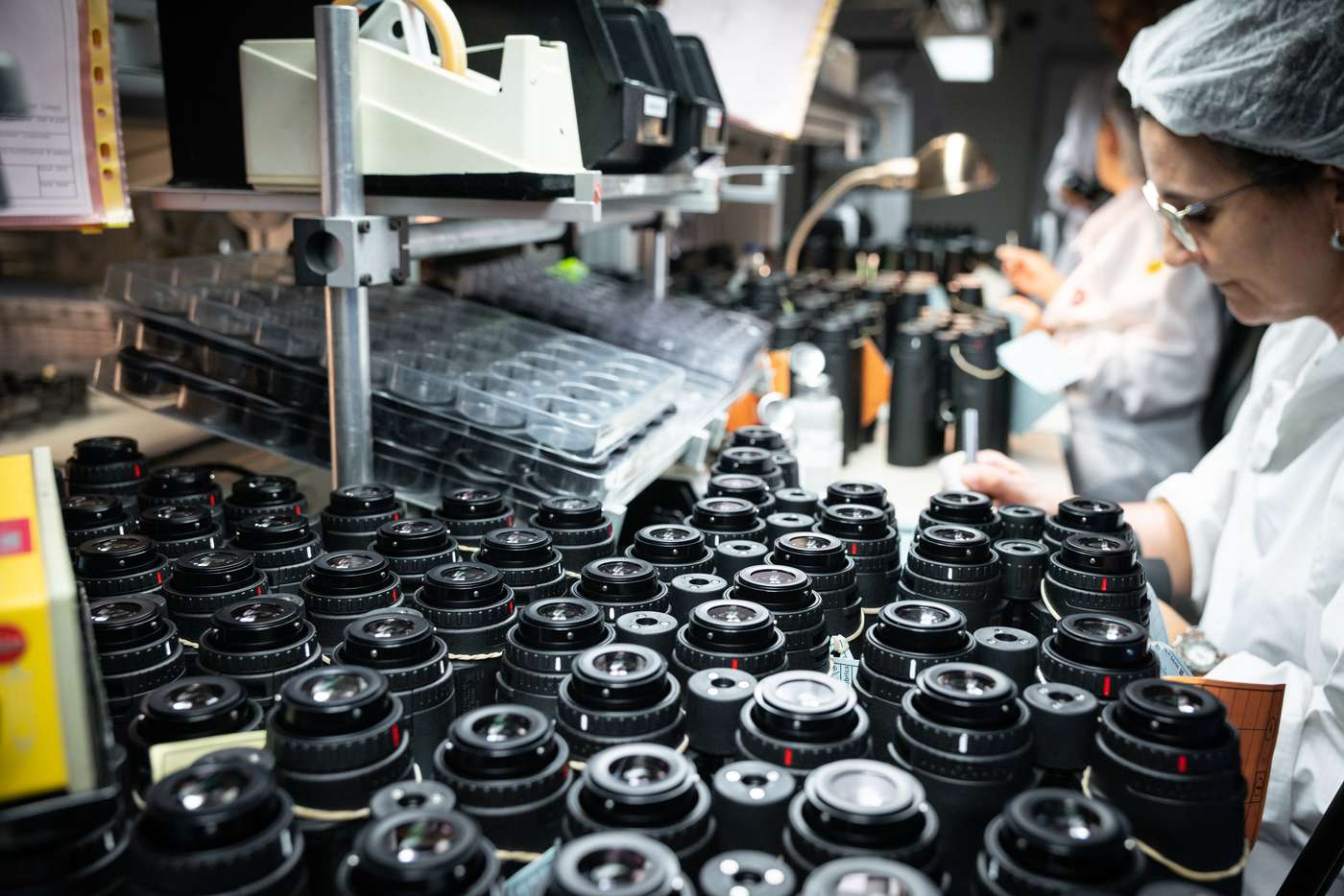 Leica fête ses 50 ans au Portugal et ouvre les coulisses de son usine