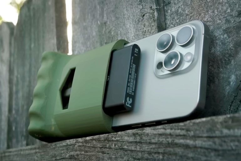 Grip SSD pour iPhone 15 Pro et 15 Pro Max : le compagnon idéal des  vidéastes ?