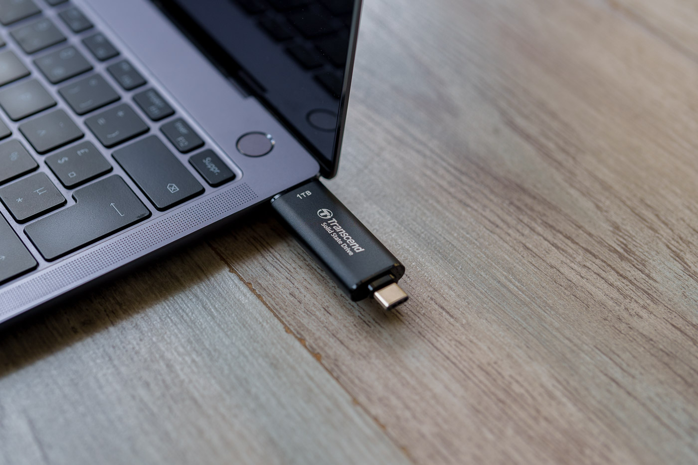 Disque SSD externe portable USB-C 1 To - Transcend ESD300 Argent - Disque  dur externe - Transcend