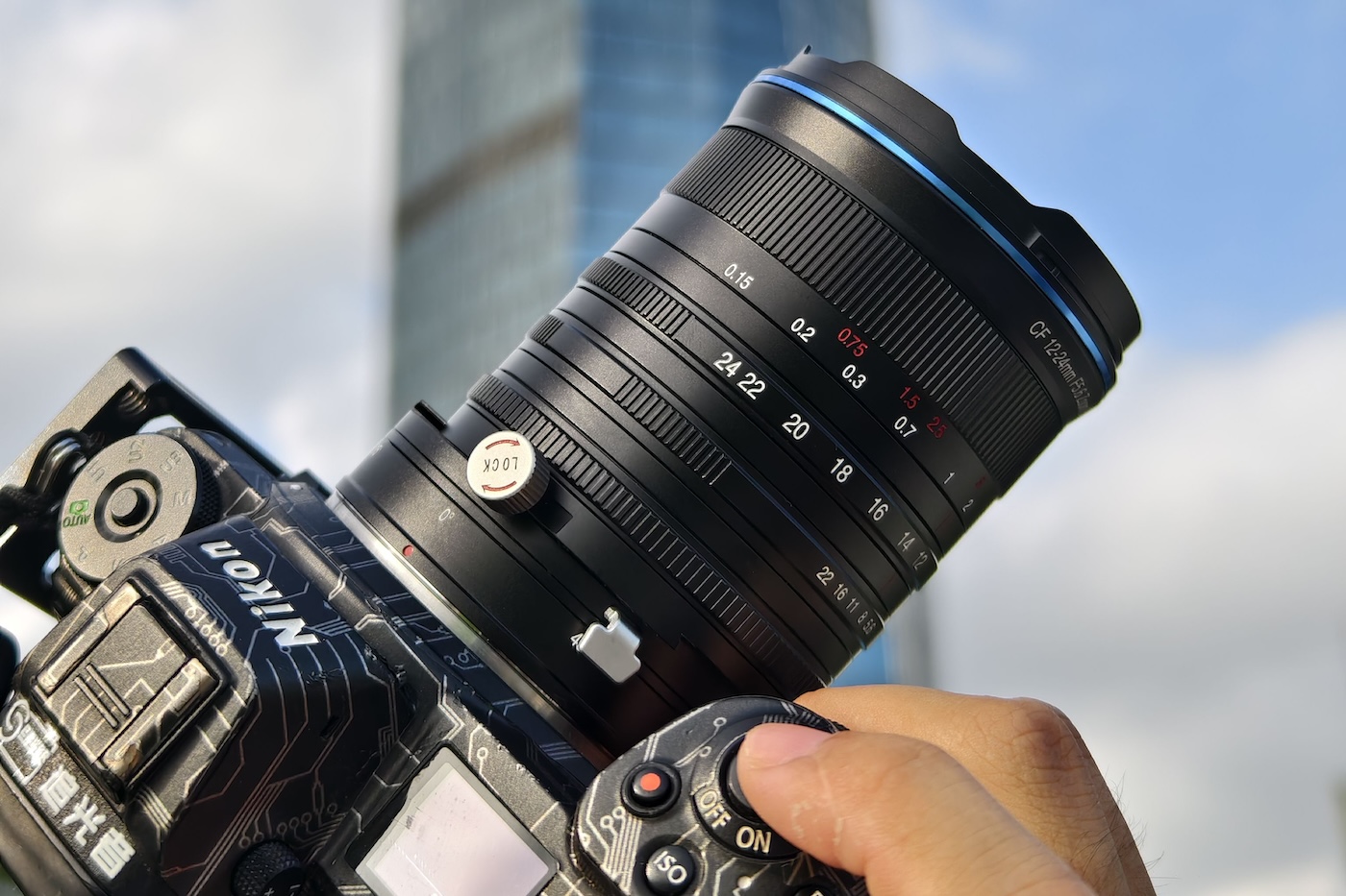 Laowa 12-24 mm f/5,6 Zoom Shift CF : un zoom à décentrement pour