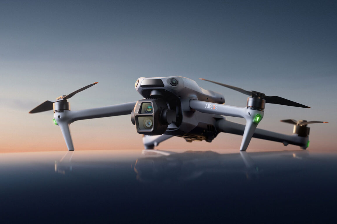 DJI Air 3S : capteur 50 Mpx, module LiDAR et détection d'obstacle avancée