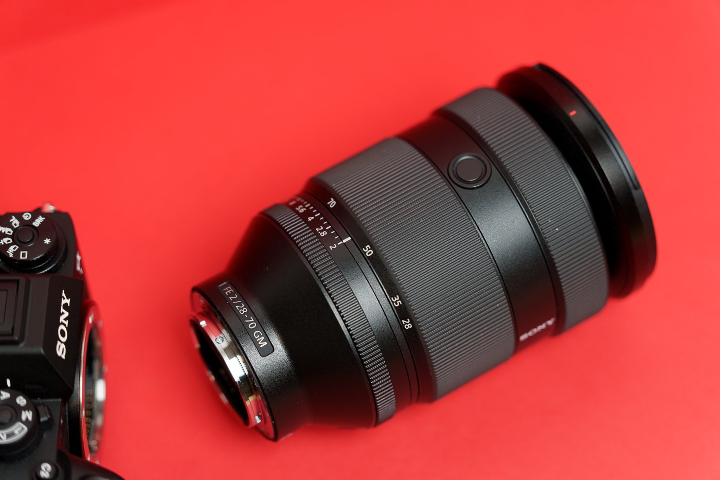 Sony FE 28-70 mm f/2 GM