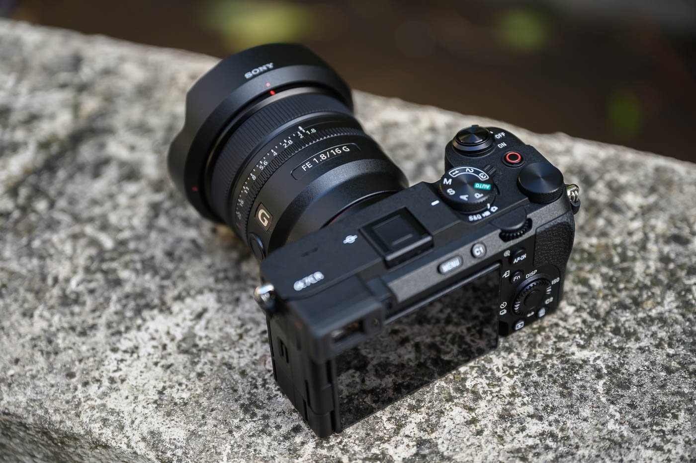 Sony FE 16 mm f/1,8 G