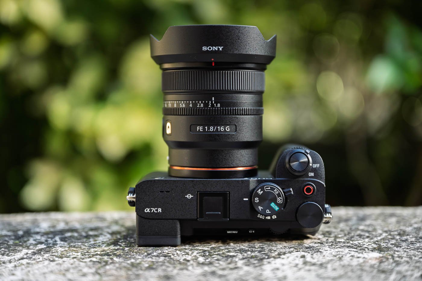 Sony FE 16 mm f/1,8 G