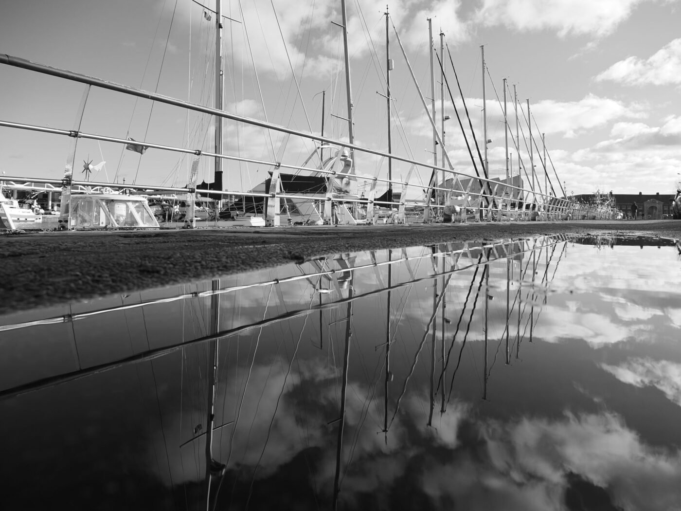 Leisure Reflections - OM‑3 - Olympus M.Zuiko 12‑45 mm f/4 - 12 mm, 1/1250 s at f/4.0, ISO 200