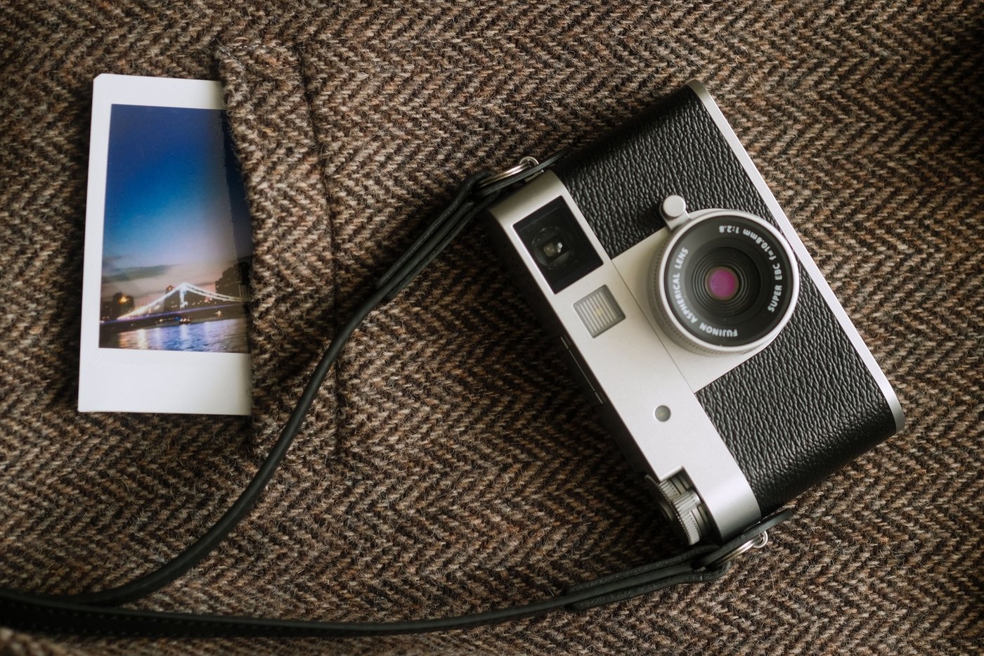 Fujifilm X half