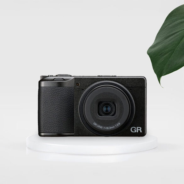 Ricoh GR IV