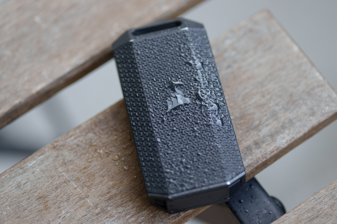 test Corsair EX400U Survivor