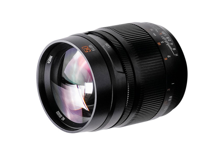 Brightin Star MF 50 mm f/1,05