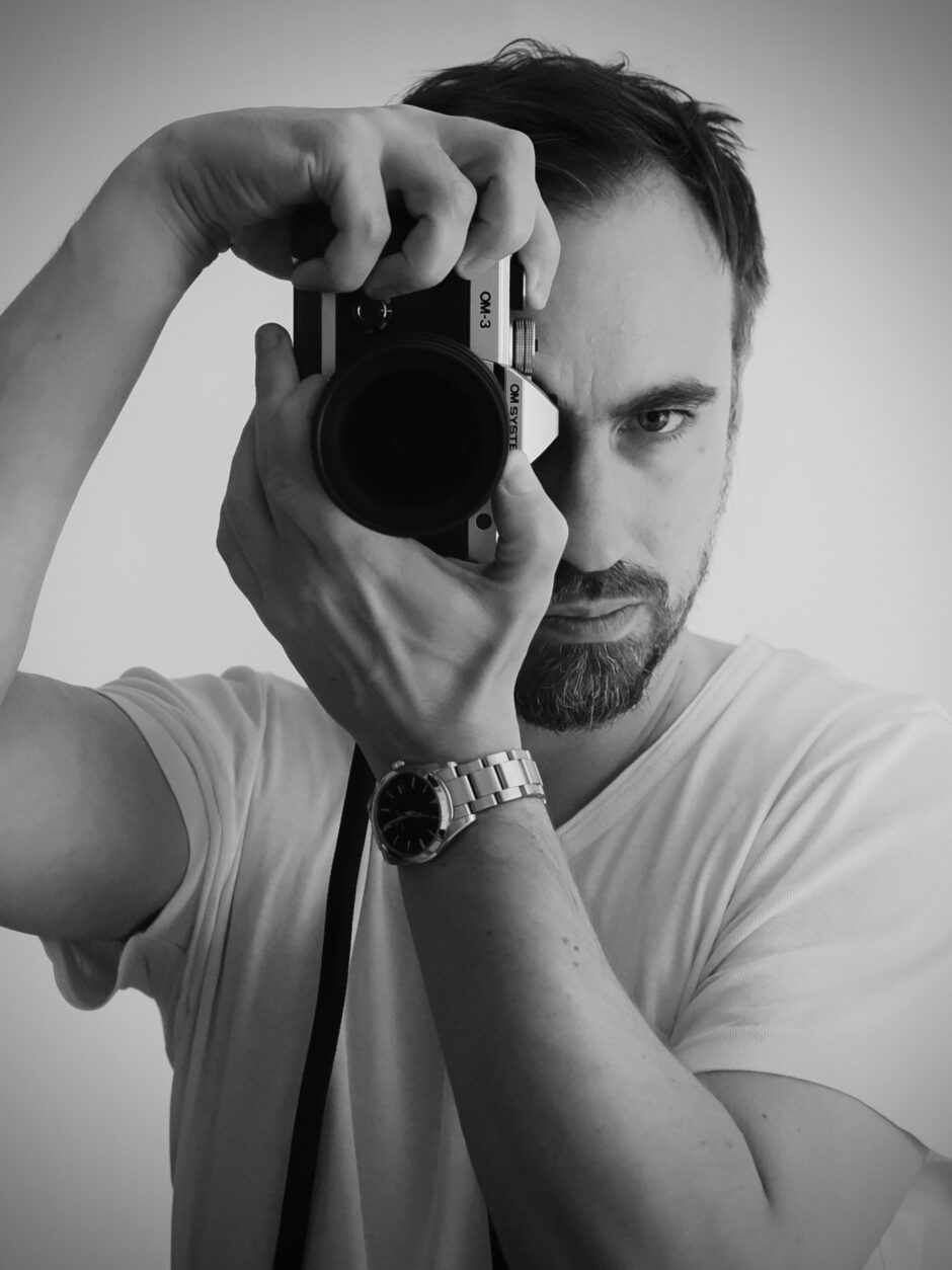 Interview Fabien Olart : la photographie de rue en noir et blanc avec l’OM-3